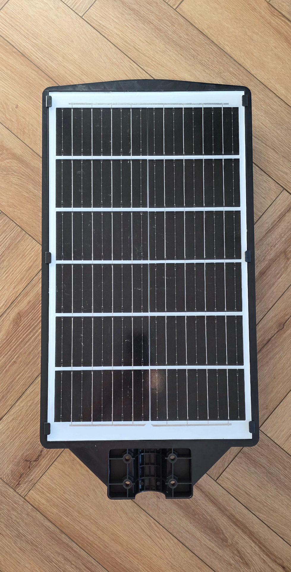 Omniex SLIP67 Solar Street Light view 3